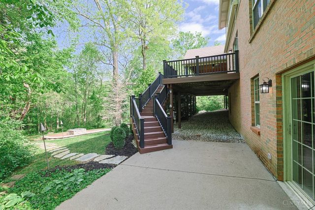 1919 Highcliff Court, Fairfield, OH 45014