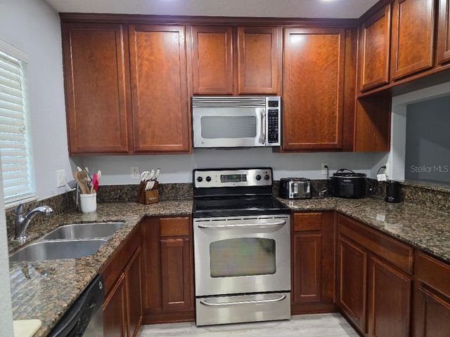 37613 AARALYN ROAD, Zephyrhills, FL 33542