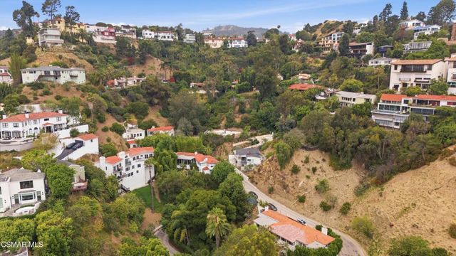 6993 La Presa Drive, Los Angeles, CA 90068