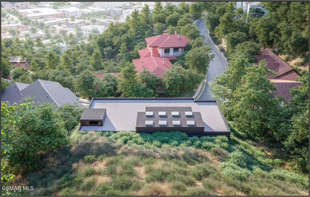 6993 La Presa Drive, Los Angeles, CA 90068