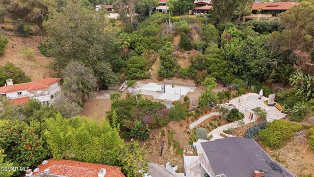 6993 La Presa Drive, Los Angeles, CA 90068