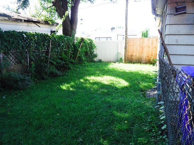 8627 44th Street, Lyons, IL 60534