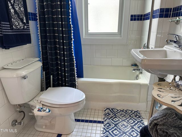 1045 Catawba Street, Kingsport, TN 37660