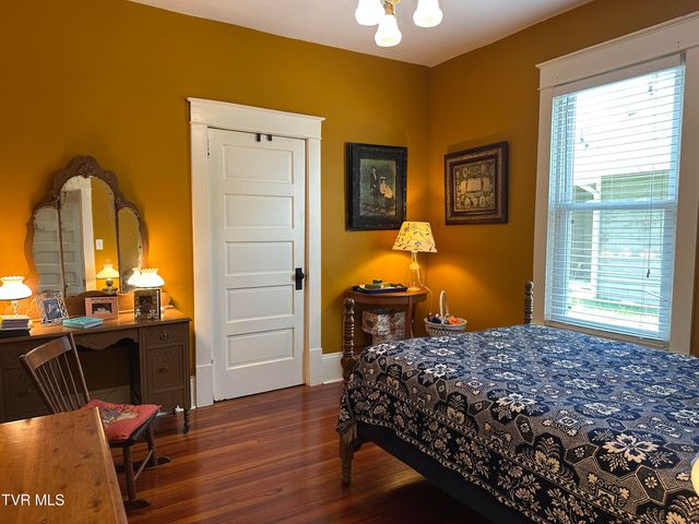 1045 Catawba Street, Kingsport, TN 37660