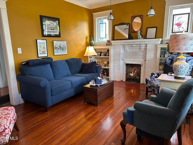 1045 Catawba Street, Kingsport, TN 37660
