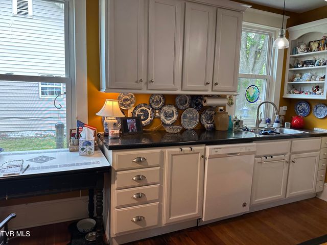 1045 Catawba Street, Kingsport, TN 37660