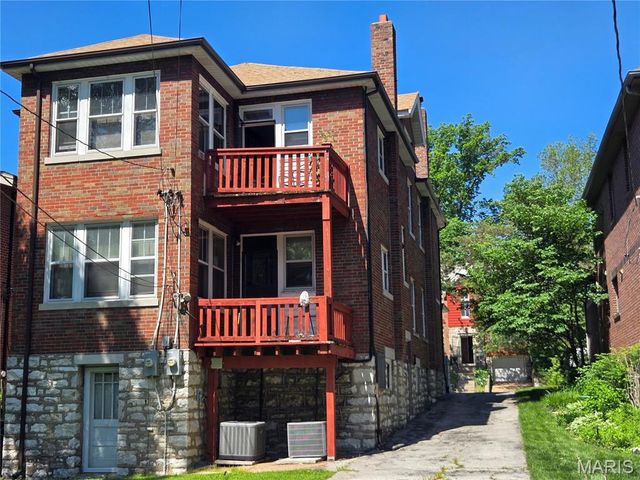 1120 Moorlands Drive, Richmond Heights, MO 63117