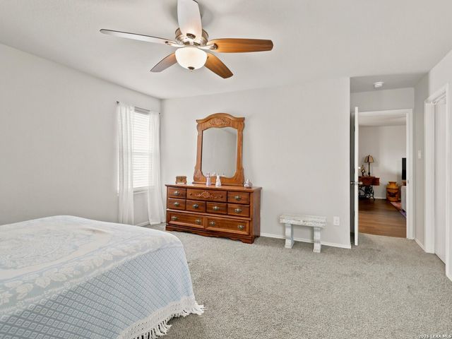 13122 Heathers Arrow, St Hedwig, TX 78152