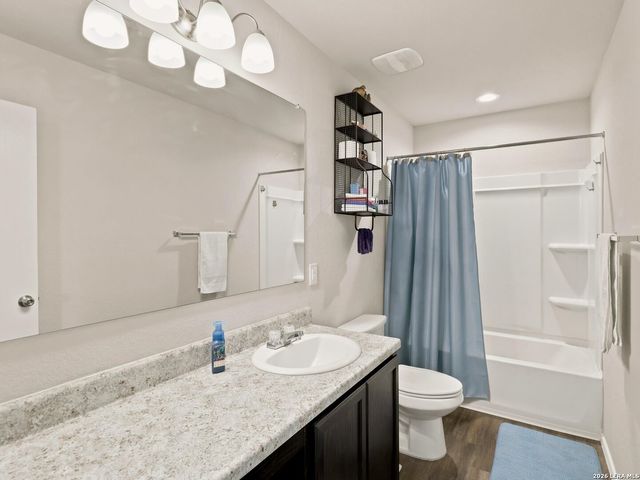 13122 Heathers Arrow, St Hedwig, TX 78152