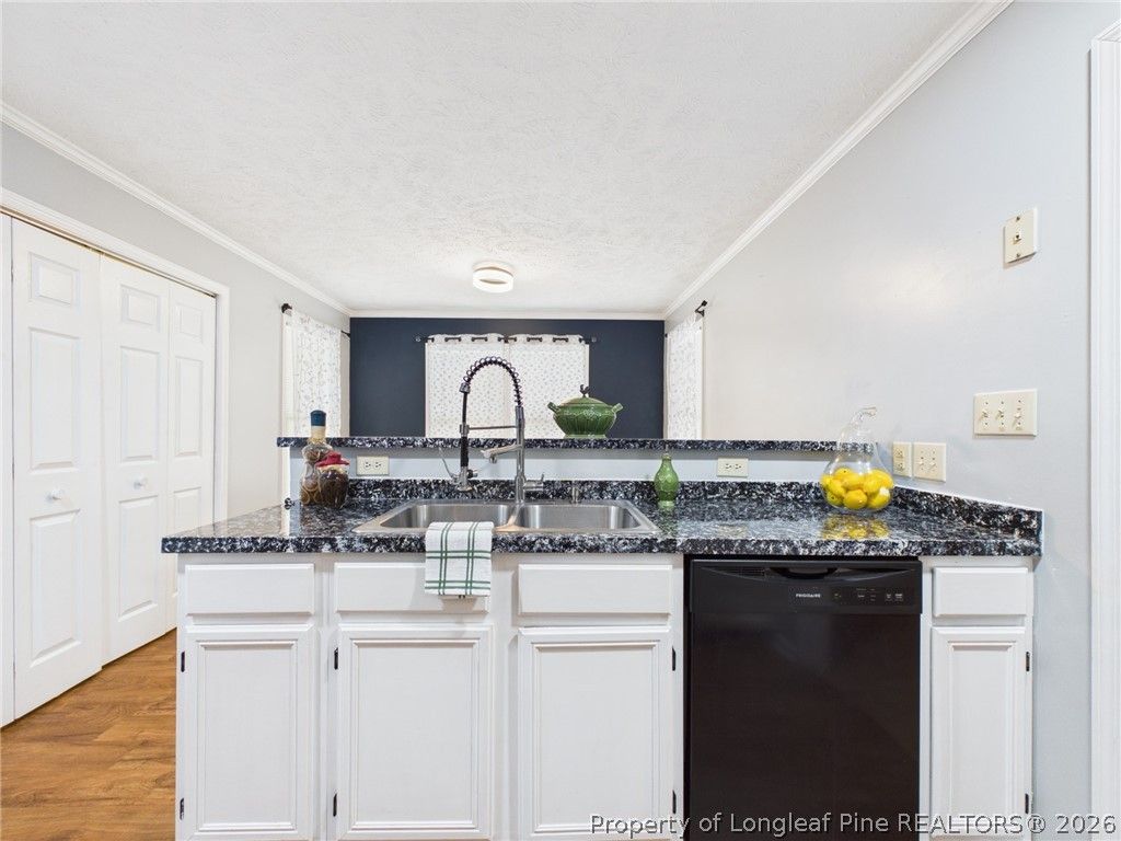 212 Fair Oaks Drive, Fayetteville, NC 28311 — photo 5