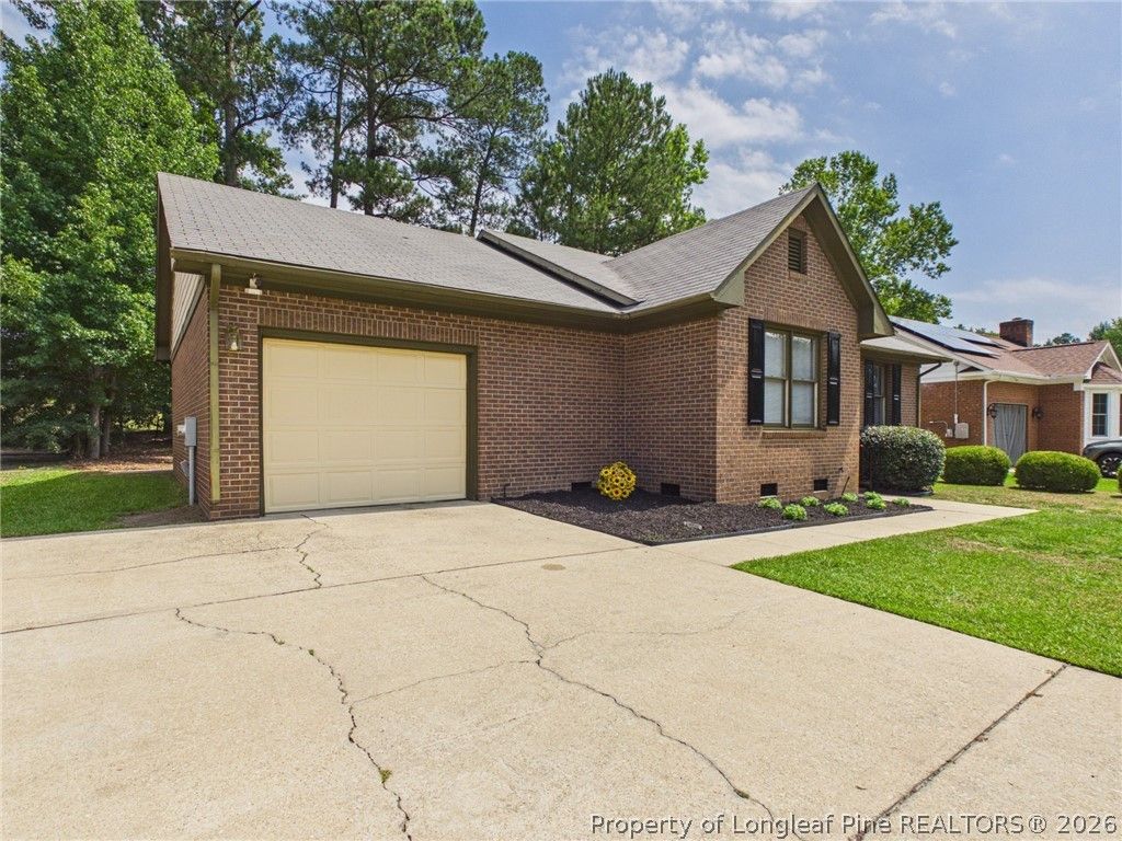 212 Fair Oaks Drive, Fayetteville, NC 28311 — photo 9
