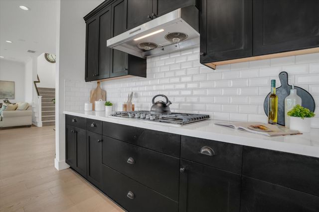 2495 Kruip Ct, Lathrop, CA 95330