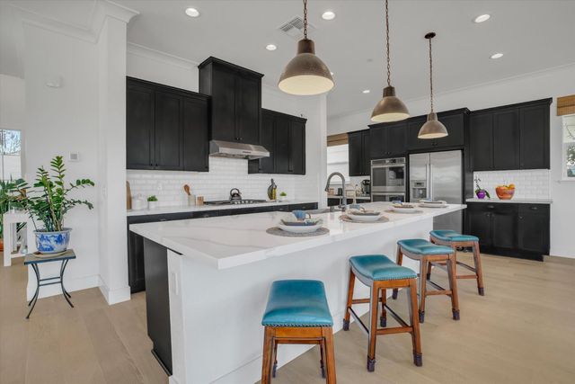 2495 Kruip Ct, Lathrop, CA 95330