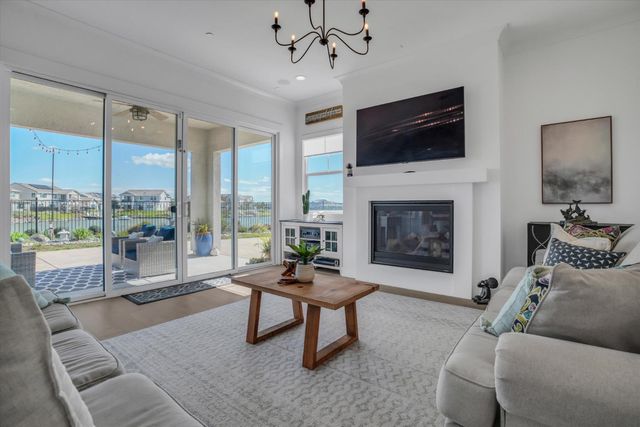 2495 Kruip Ct, Lathrop, CA 95330