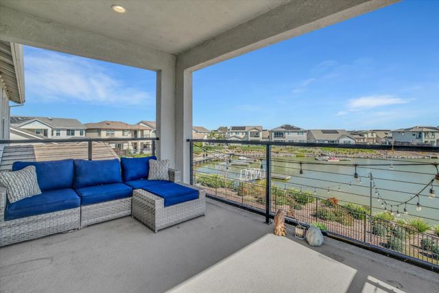 2495 Kruip Ct, Lathrop, CA 95330