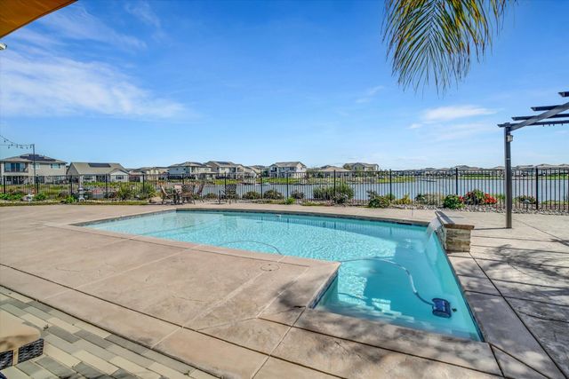 2495 Kruip Ct, Lathrop, CA 95330