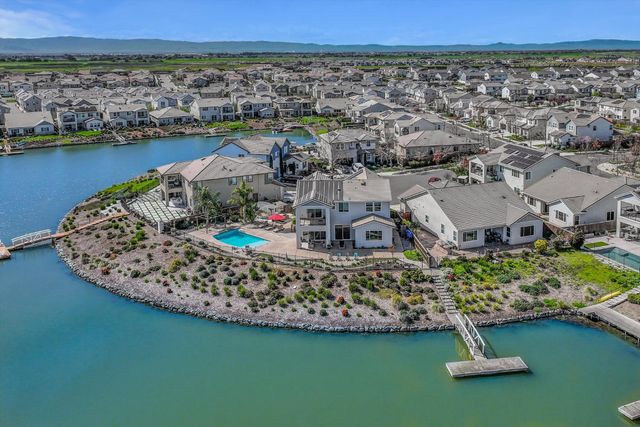 2495 Kruip Ct, Lathrop, CA 95330