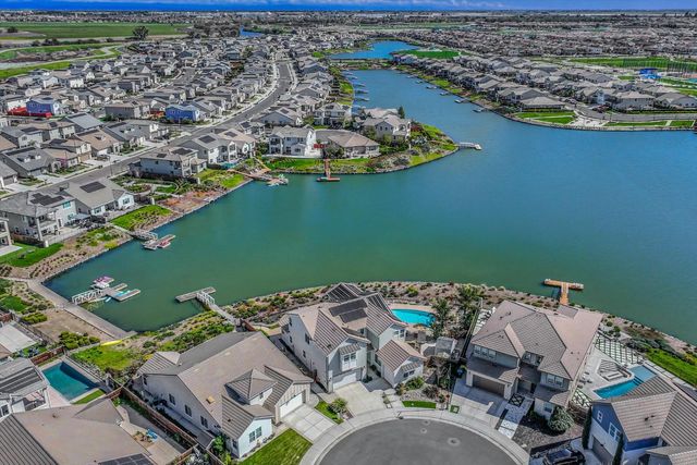 2495 Kruip Ct, Lathrop, CA 95330