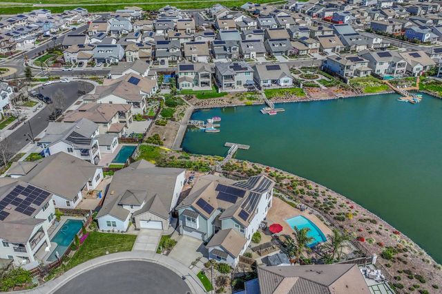 2495 Kruip Ct, Lathrop, CA 95330