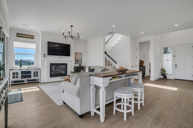 2495 Kruip Ct, Lathrop, CA 95330