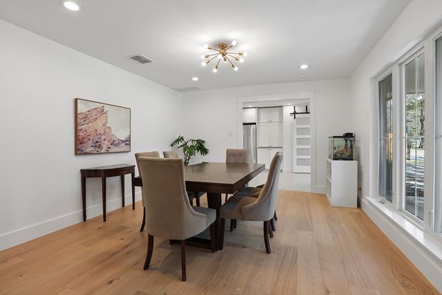 8610 MESA DR, Austin, TX 78759