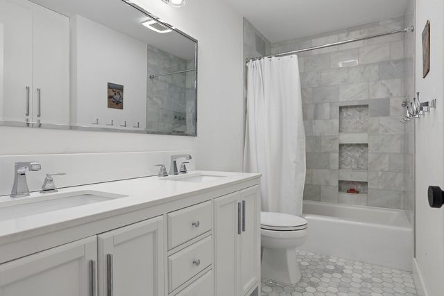 8610 MESA DR, Austin, TX 78759