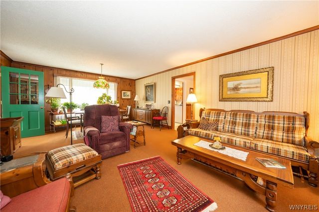 7587 Back Creek Road, Boston, NY 14075