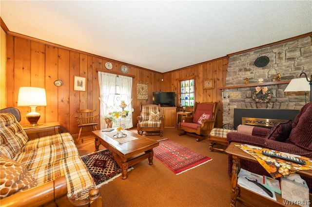 7587 Back Creek Road, Boston, NY 14075