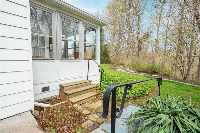 7587 Back Creek Road, Boston, NY 14075