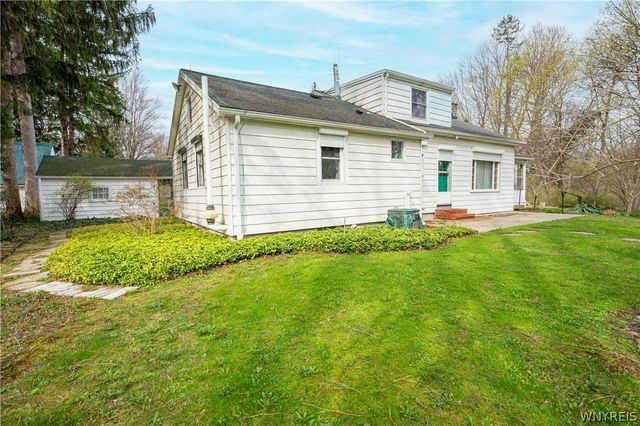 7587 Back Creek Road, Boston, NY 14075