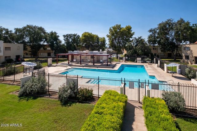2046 W HAZELWOOD Parkway, Phoenix, AZ 85015