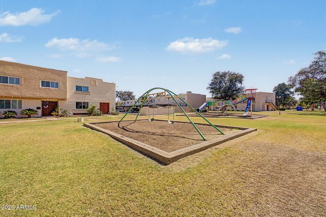 2046 W HAZELWOOD Parkway, Phoenix, AZ 85015