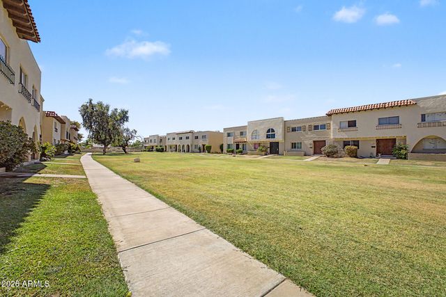 2046 W HAZELWOOD Parkway, Phoenix, AZ 85015