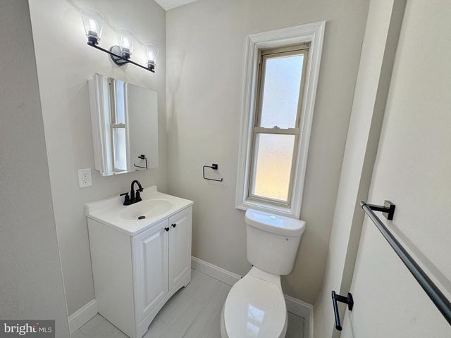 1108 44TH PL SE, Washington, DC 20019
