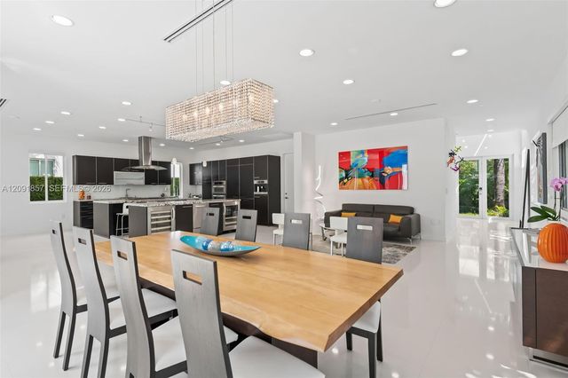 2317 N Atlantic Boulevard, Fort Lauderdale, FL 33305