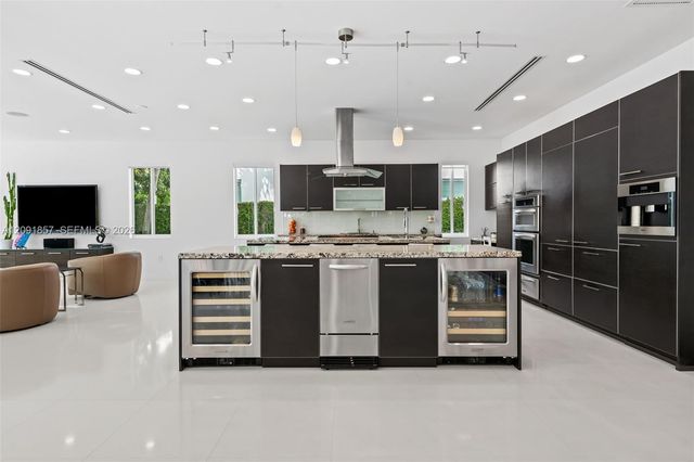 2317 N Atlantic Boulevard, Fort Lauderdale, FL 33305