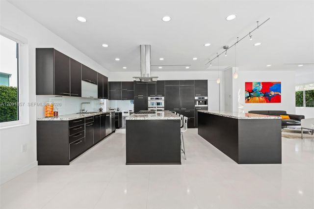 2317 N Atlantic Boulevard, Fort Lauderdale, FL 33305