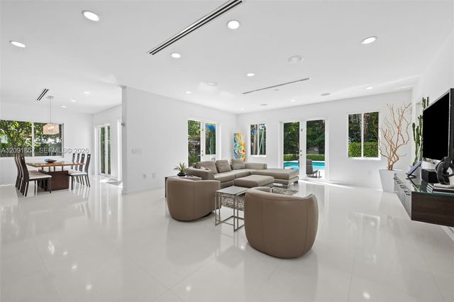 2317 N Atlantic Boulevard, Fort Lauderdale, FL 33305