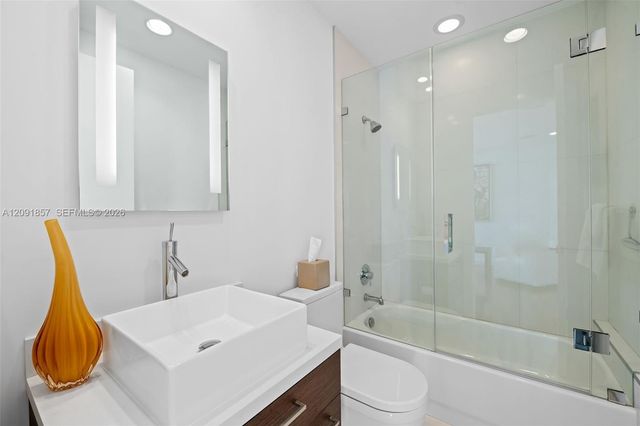 2317 N Atlantic Boulevard, Fort Lauderdale, FL 33305