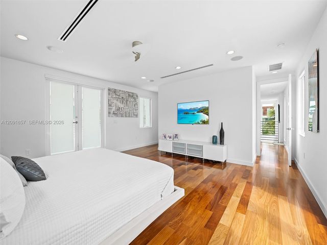 2317 N Atlantic Boulevard, Fort Lauderdale, FL 33305