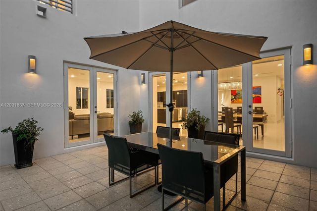 2317 N Atlantic Boulevard, Fort Lauderdale, FL 33305