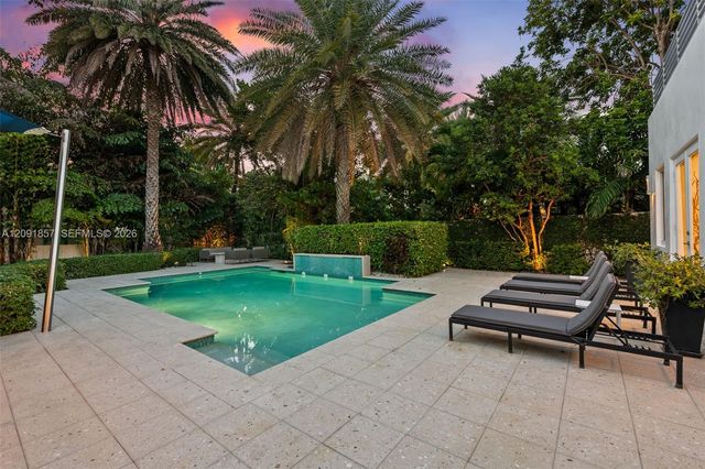 2317 N Atlantic Boulevard, Fort Lauderdale, FL 33305