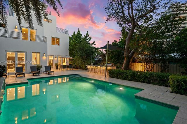2317 N Atlantic Boulevard, Fort Lauderdale, FL 33305