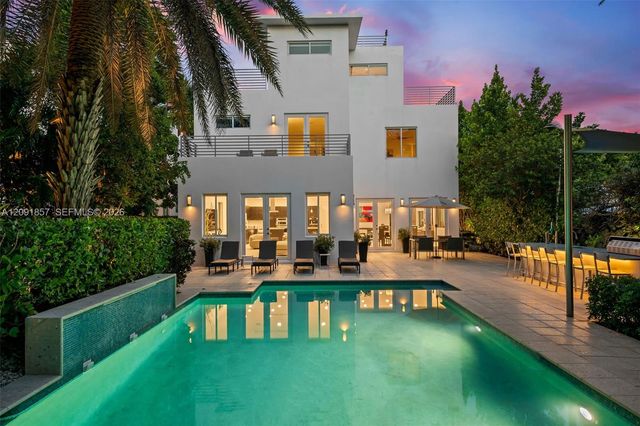 2317 N Atlantic Boulevard, Fort Lauderdale, FL 33305