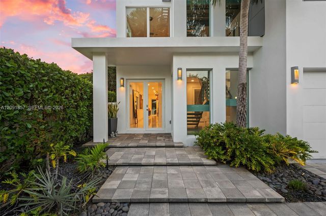 2317 N Atlantic Boulevard, Fort Lauderdale, FL 33305