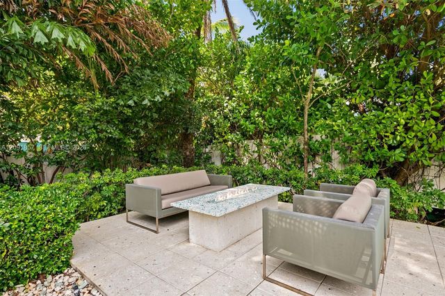 2317 N Atlantic Boulevard, Fort Lauderdale, FL 33305
