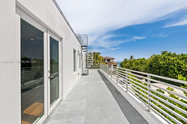 2317 N Atlantic Boulevard, Fort Lauderdale, FL 33305