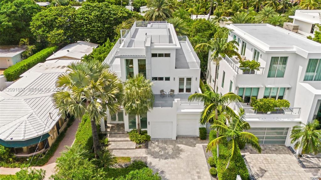 2317 N Atlantic Boulevard, Fort Lauderdale, FL 33305