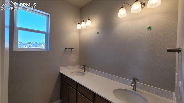 10651 Wolf Lake Drive, Colorado Springs, CO 80924