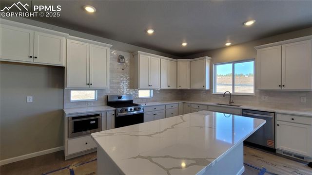 10651 Wolf Lake Drive, Colorado Springs, CO 80924